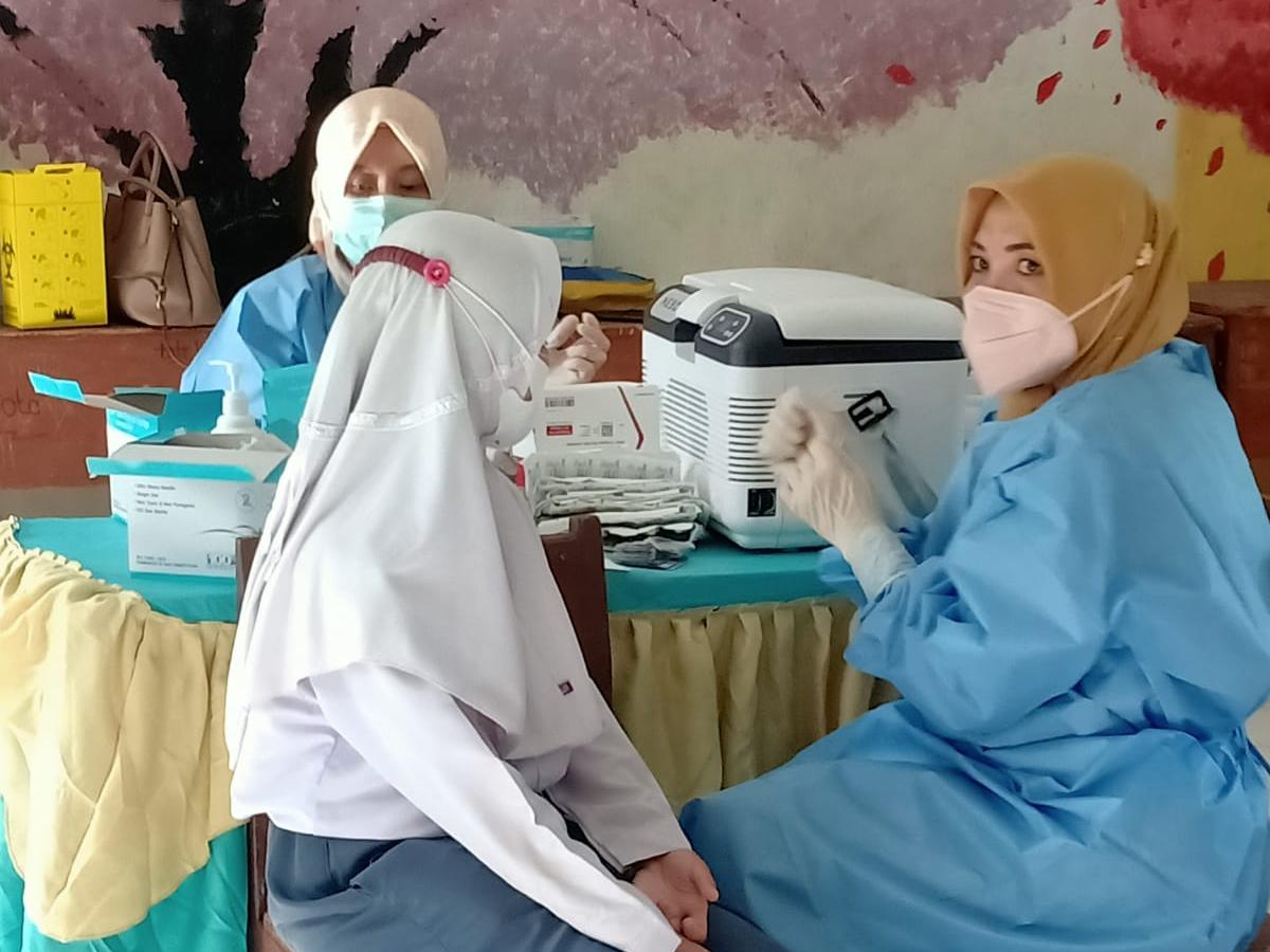 Kegiatan Vaksinasi Siswa SMAN 1 Muara Enim
